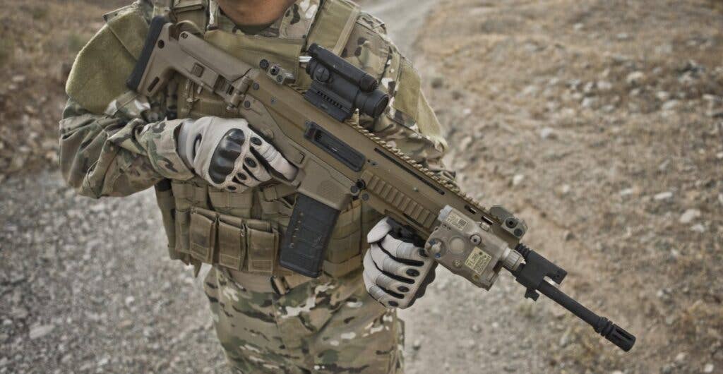 adaptive combat rifle ACR