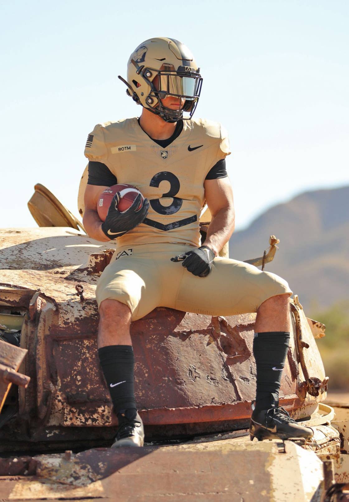 <em>Army’s uniform honors the 3rd Infantry Division (Army Football)</em>