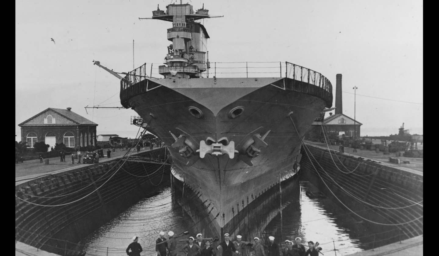<em>USS </em>Lexington<em> in dry dock c. 1928 (U.S. Navy)</em>