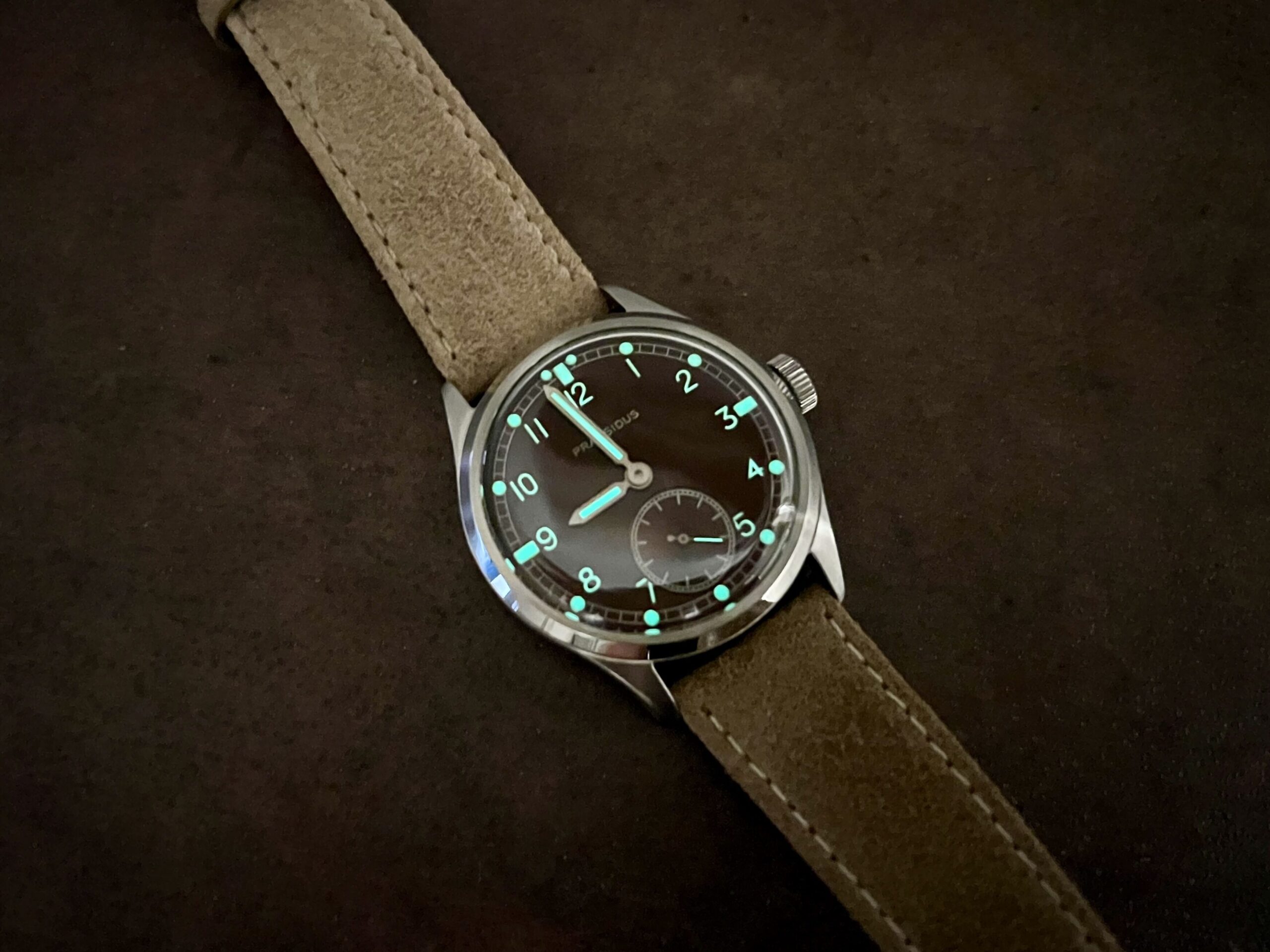 <em>Even with the aging process, the lume on the Tropical dial is quite legible in the dark after being out in the sun or receiving a blast from a flashlight (WATM/Miguel Ortiz)</em>