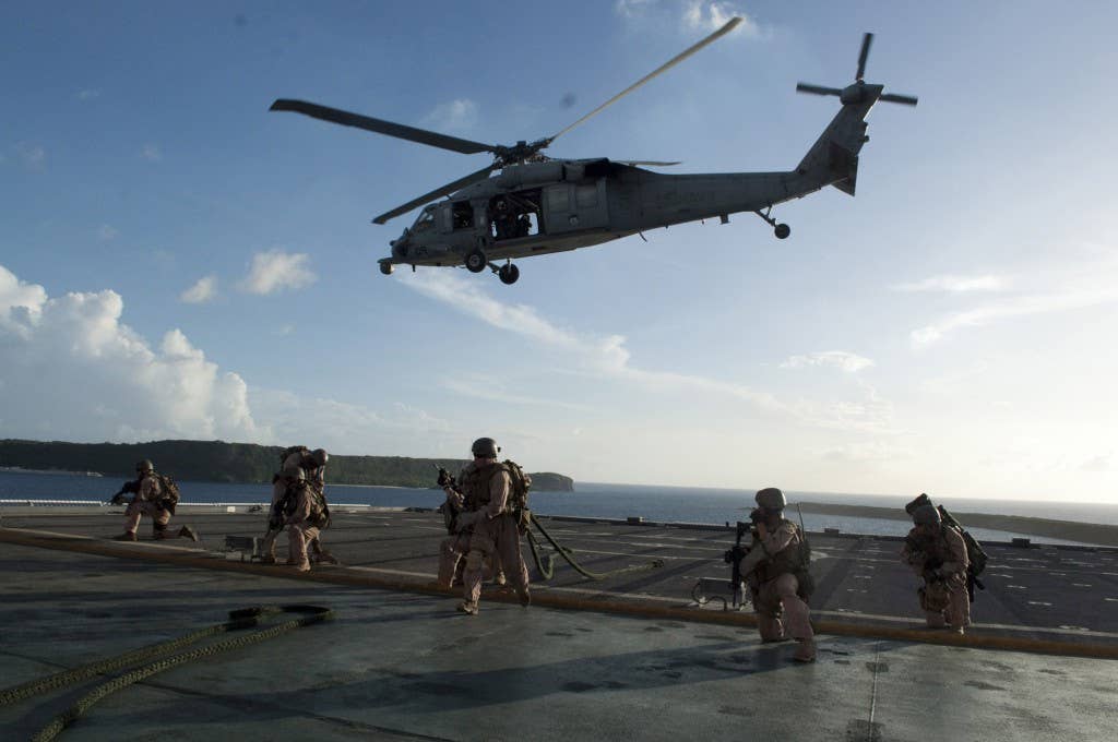 (U.S. Navy photo by Mass Communication Specialist 2nd Class Corwin Colbert)