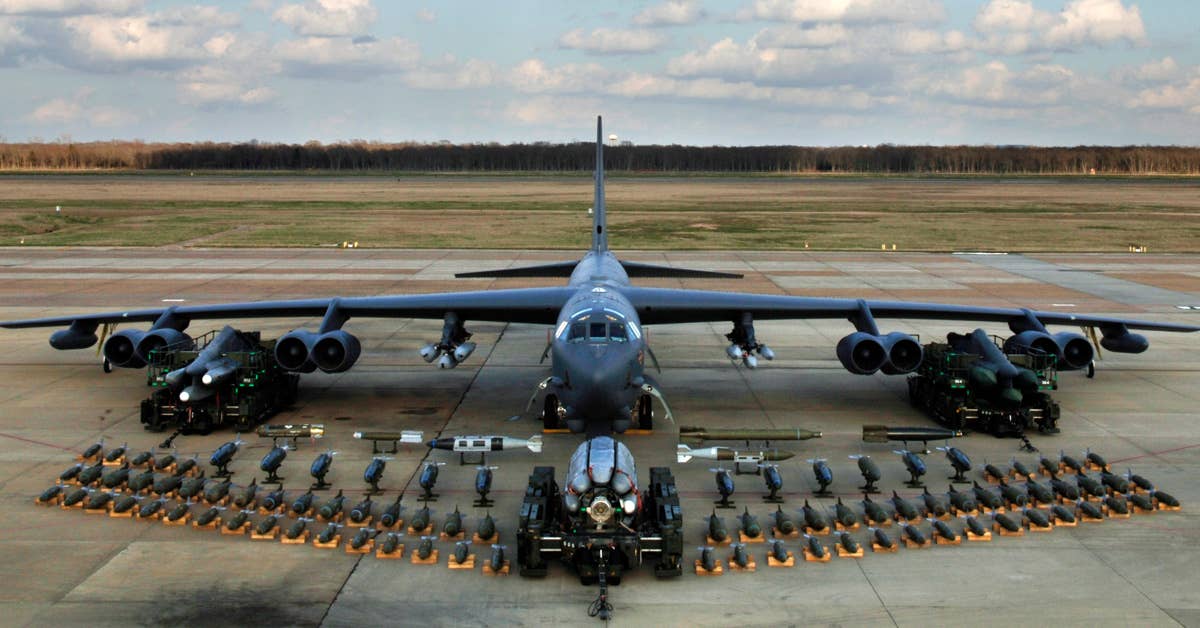 Pentagon &#8220;Arsenal Plane&#8221; likely to be modified B-52