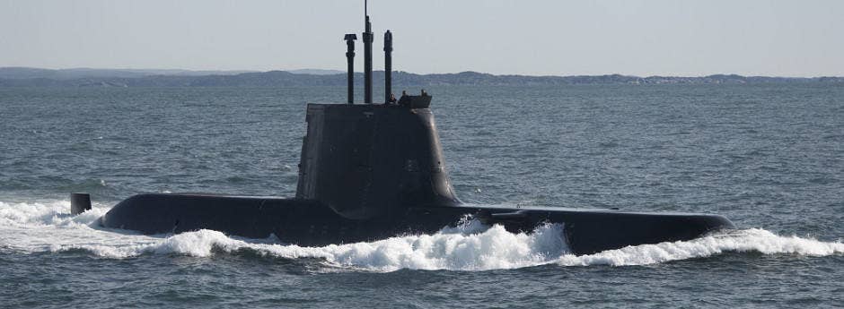 French trawler catches a Portuguese submarine