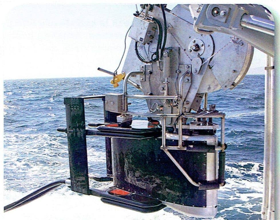 The Low Frequency Active Towed Sonar - or LFATS - can be used on boats as small as 100 tons. (Scanned and cropped from L3 handout)