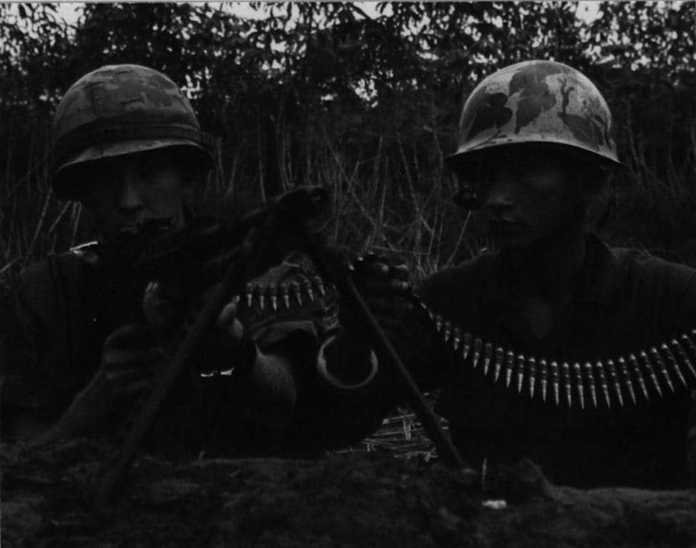Lance Cpl. Larry W. Elen and an ARVN soldier prepare to fire the M-60 machine gun in mid-December 1969. (Photo: U.S. Marine Corps Cpl. G. J. Vojack)