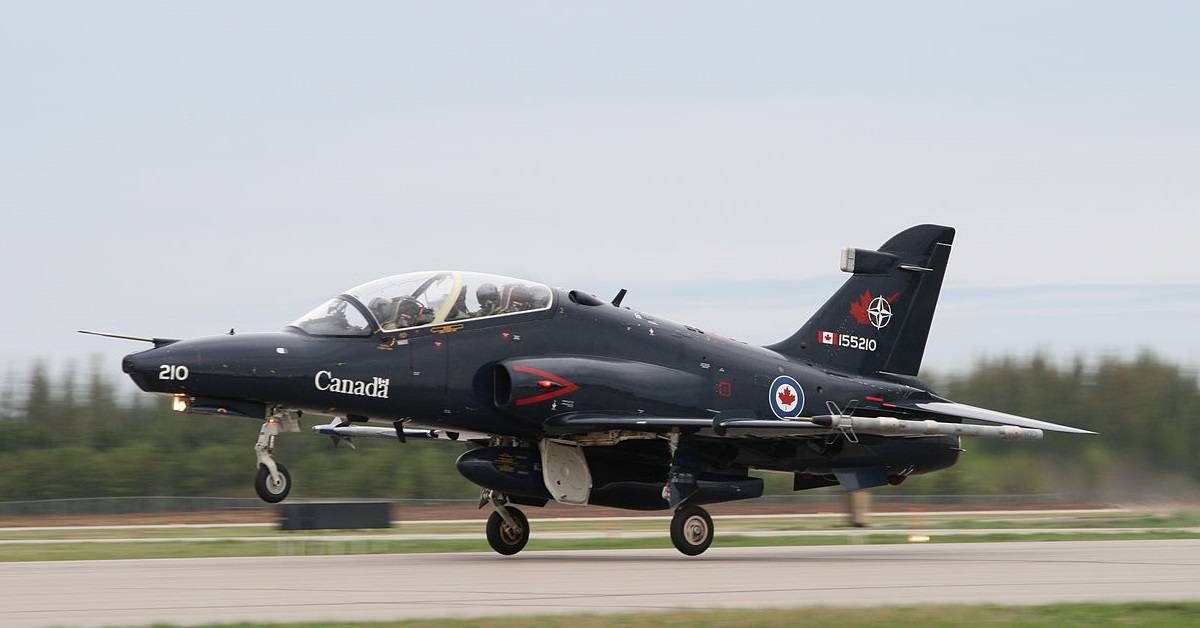 A CT-155 Hawk advanced trainer. (Photo from Wikimedia Commons)