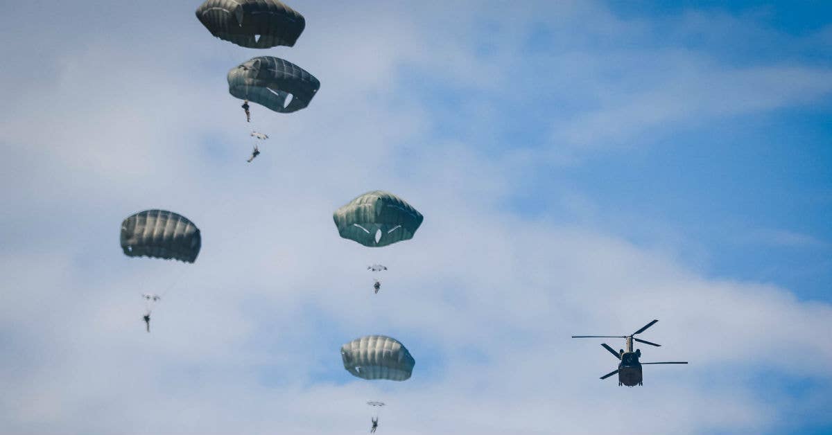 Fort Bragg paratroopers in action. (U.S. Army Photo by Sgt. Steven Galimore)