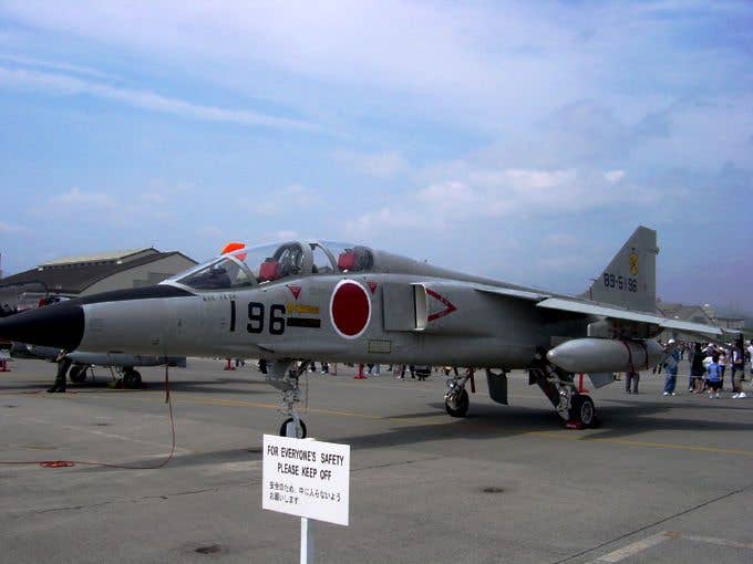 Mitsubishi T-2, which formed the basis for the F-1. (Wikimedia Commons)