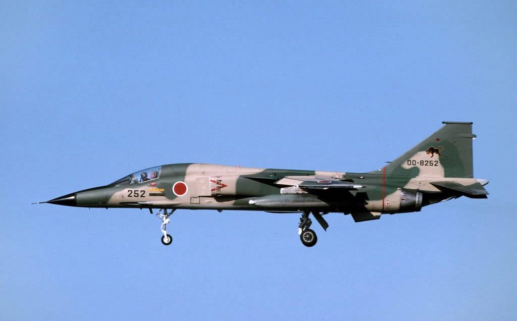 Mitsubishi F-1 coming for a landing at Misawa Air Base. (Wikimedia Commons)