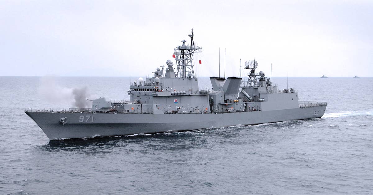 A Gwanggaeto the Great-class Destroyer. (Photo from Republic of Korea Air Force)