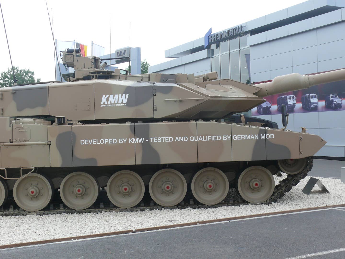 The prototype Leopard 2A7+. (Wikimedia Commons)