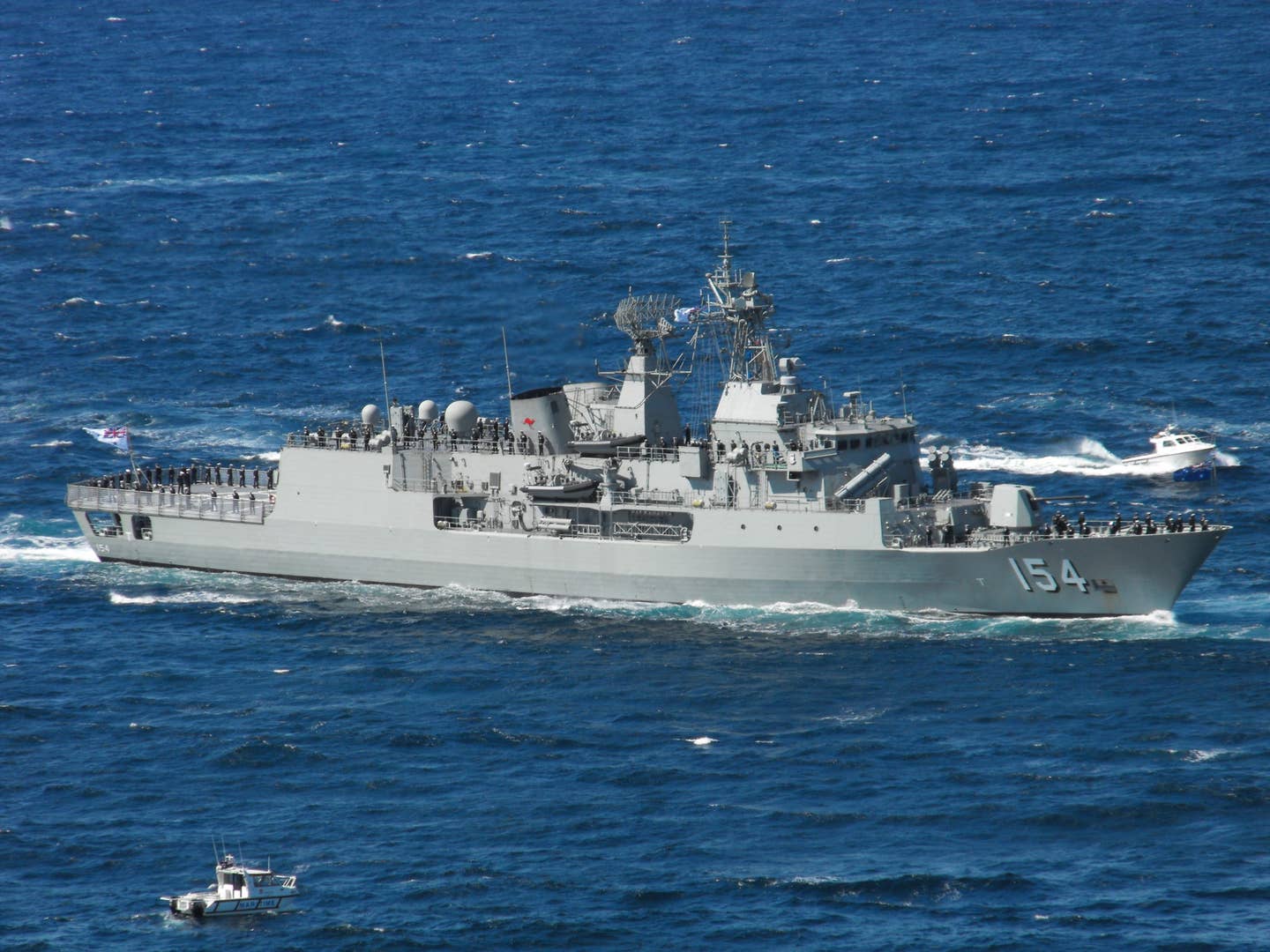HMAS Parramatta, an Anzac class MEKO 200 type frigate of the Royal Australian Navy. (Wikimedia Commons photo by Saberwyn)