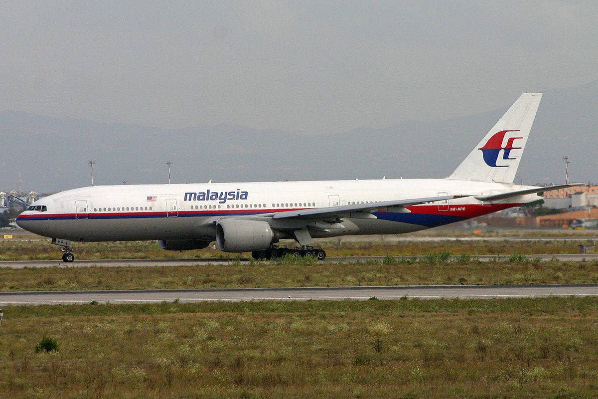 A Malaysian Airlines plane taxis on the runway in 2011. This same plane was shot down by a Russian missile system in 2014. (Photo: Alan Wilson CC BY-SA 2.0)