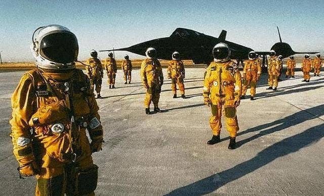 Blackbird pilots in front of an SR-71.