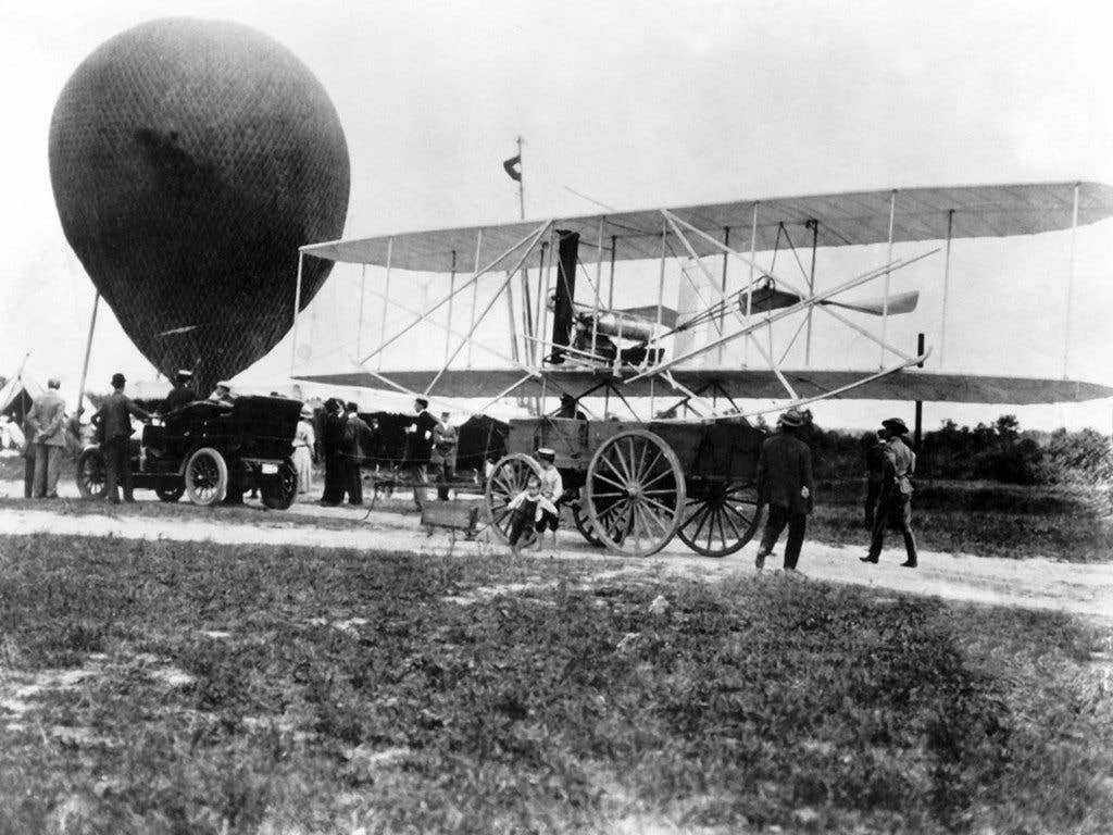 The Wright 1908 Model A Military Flyer arrives at Fort Myer, Virginia aboard a wagon. (Photo: Nat'l Archives)