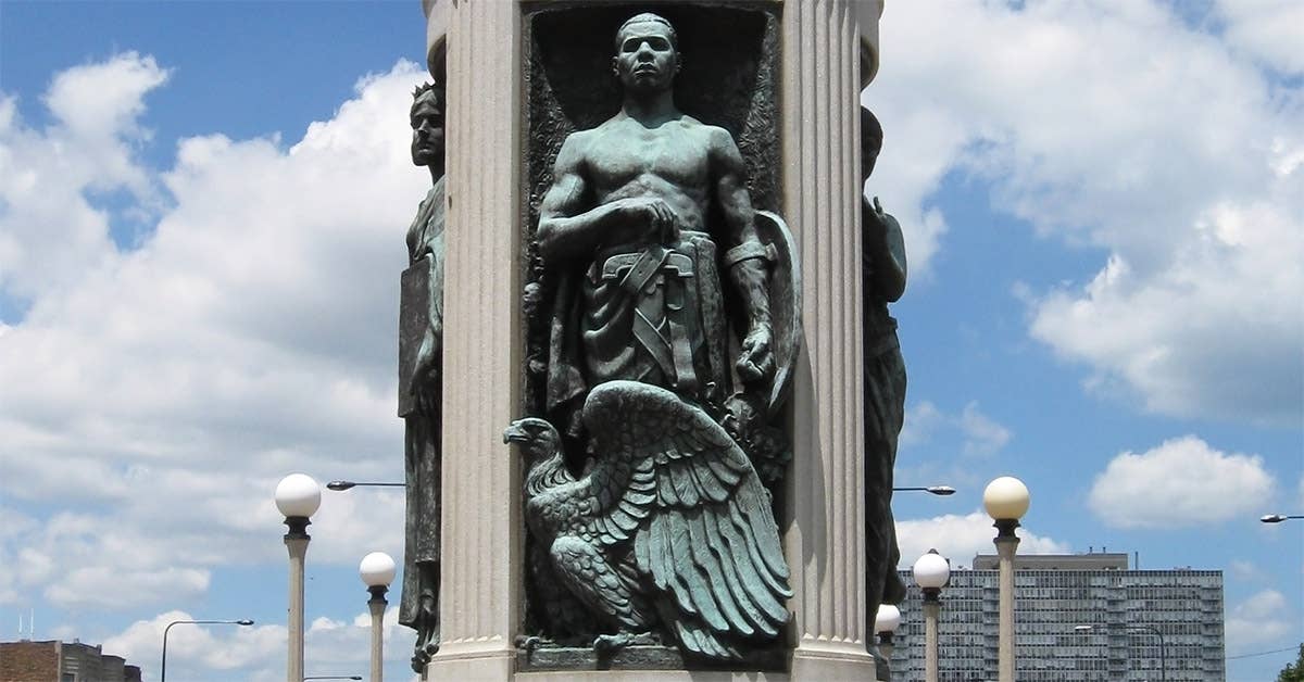 Victory Monument at Chicago in Illinois, USA. Wikimedia Commons photo by Joe Ravi.