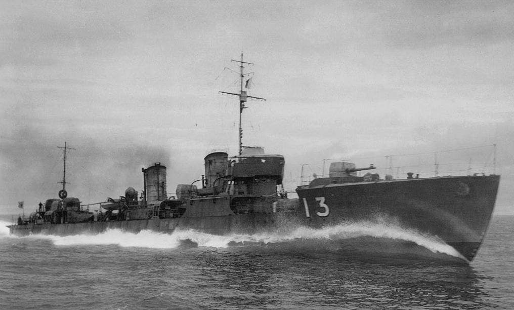 The Imperial Japanese Navy destroyer Hayate undergoes sea trials in 1925. Destroyers are relatively small and weak ships, but are well-suited to destroying submarines and protecting friendly ships. (Photo: Public Domain)