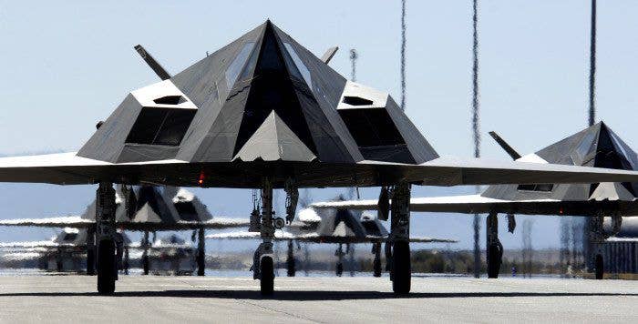 F-117s taxi to runway (Photo: USAF)