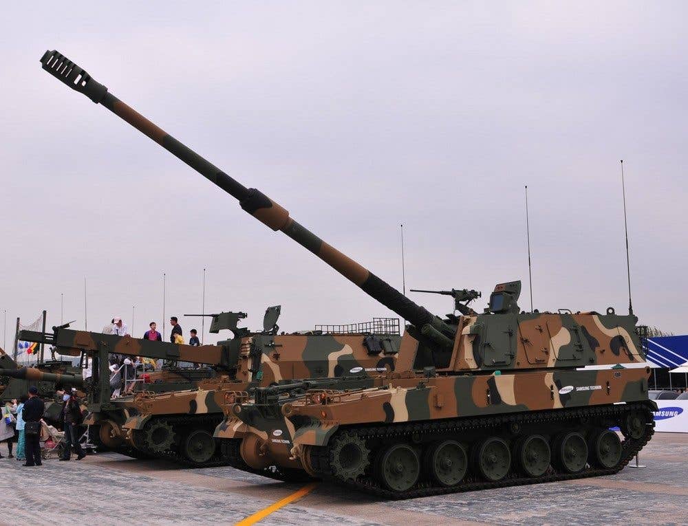 A 46-ton K9 Thunder self-propelled howitzer with its 155mm gun raised. (Wikimedia Commons)