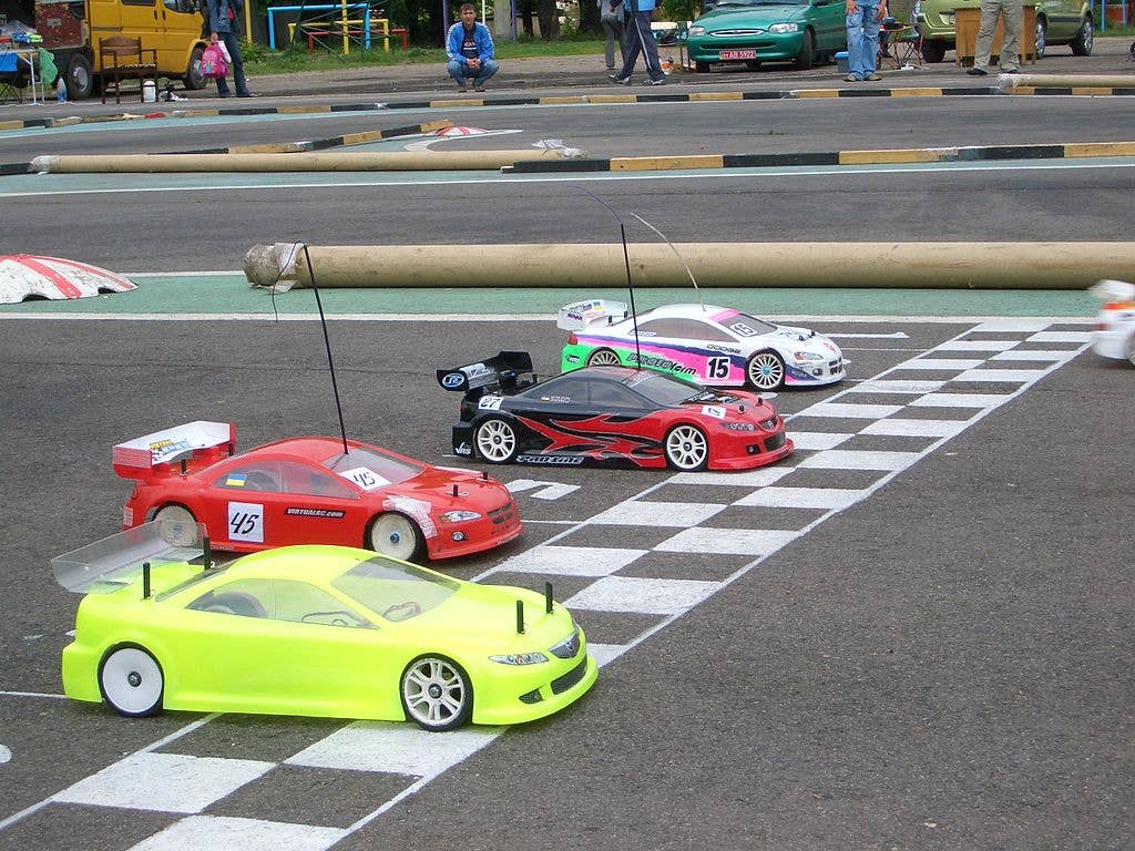 RC cars ready to race. (Photo via wiki user Itrados)