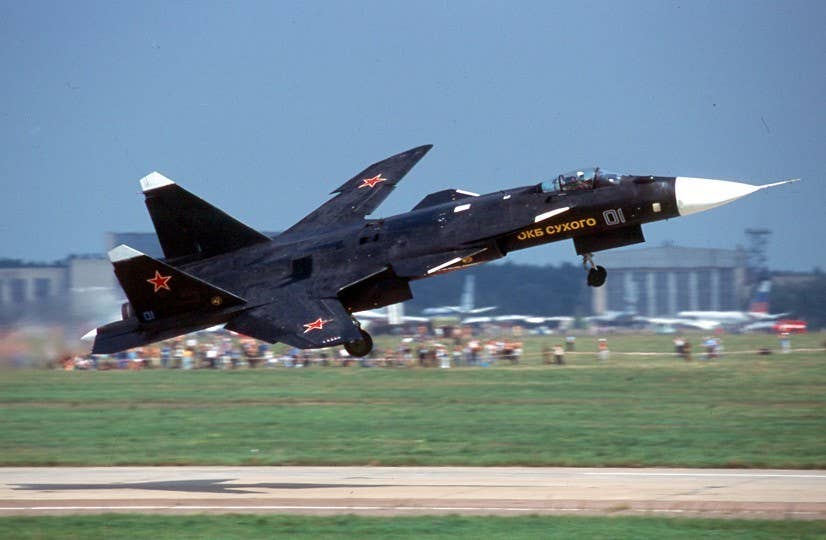 The Su-47 taking off. (Photo from Wikimedia Commons)