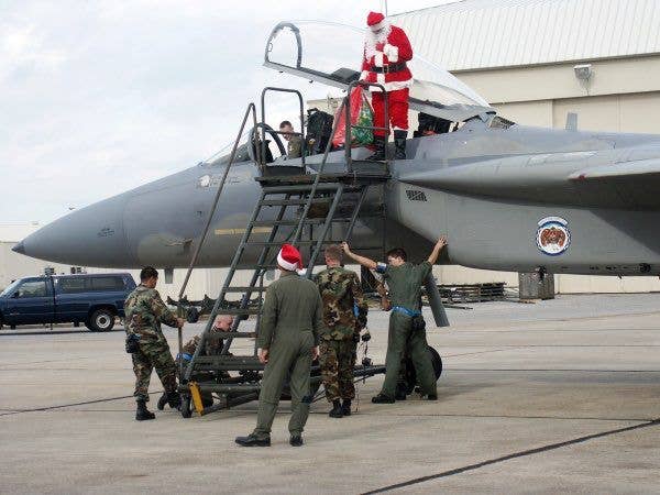 How does Santa do it? F-15 Eagle. (Photo: U.S. Air Force)