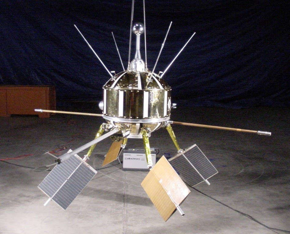 This is a replica of the Ariel-1 satellite. Photo: Wikimedia Commons