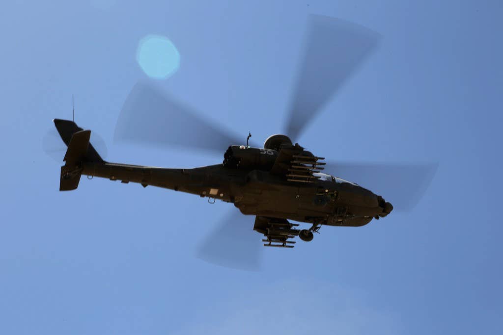 apache helicopter photos at fort irwin