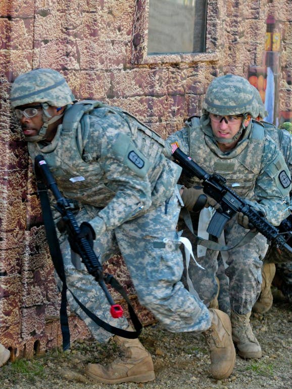 soldiers training in urban warfare