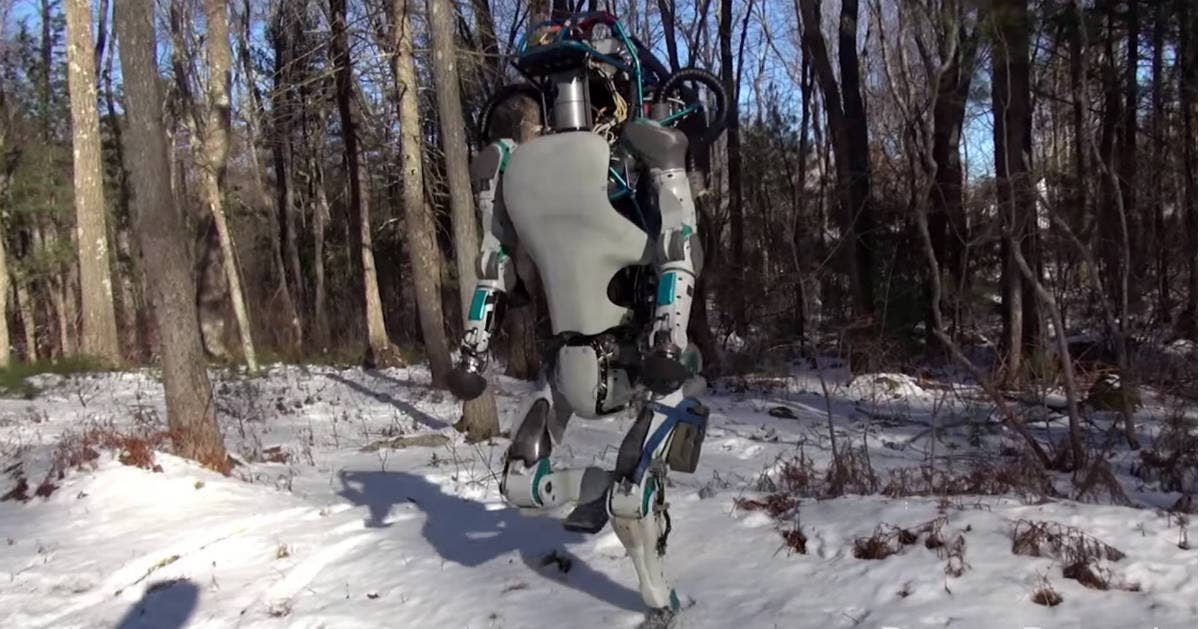 Robot soldiers are coming! Robot soldiers are coming!