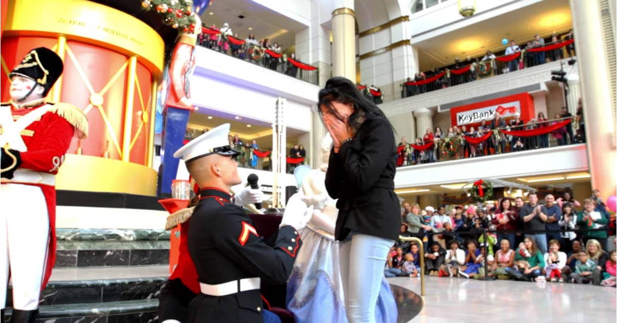 These 8 surprise military marriage proposals will warm your heart