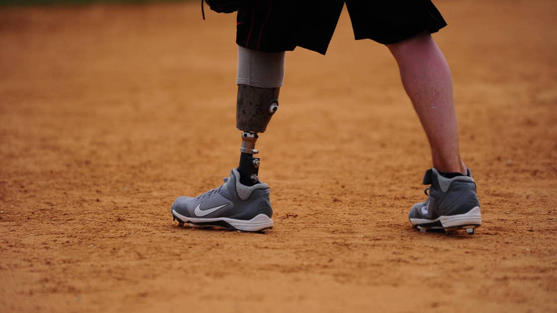 Wounded veterans helped amputee victims of the Boston Marathon bombing