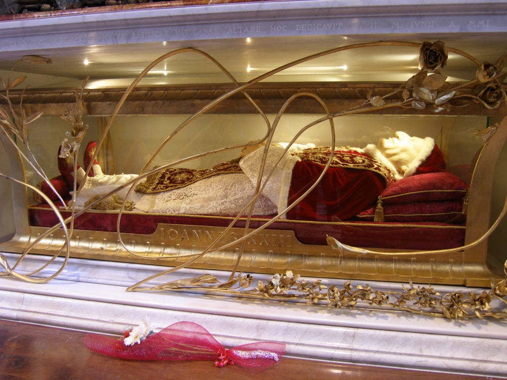 John XXIII interred in the Altar of St. Jerome.