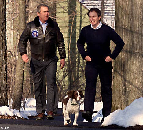 Bush 43 at Camp David with British PM Tony Blair. (Photo: AP)