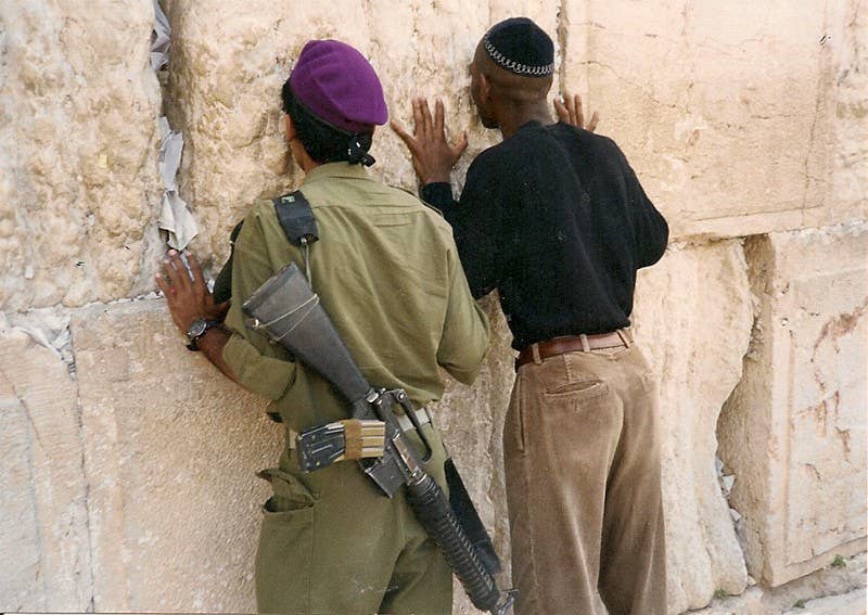 the Israel Defense Forces praying