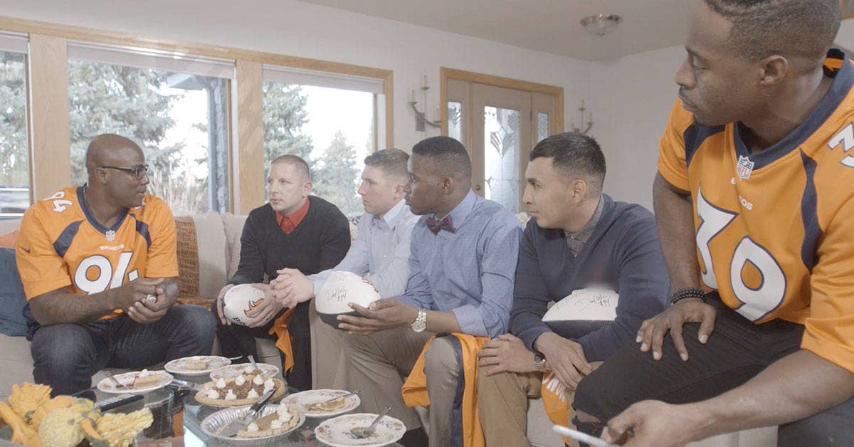 Denver Broncos star DeMarcus Ware surprised four servicemembers with a Thanksgiving meal