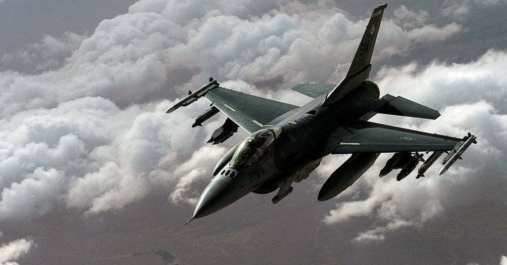 A U.S. Air Force F-16 Fighting Falcon flies over Iraq in support of Operation Inherent Resolve April 5, 2016. The President has authorized U.S. Central Command to work with partner nations to conduct targeted airstrikes of Iraq and Syria as part of the comprehensive strategy to degrade and defeat the Islamic State of Iraq and the Levant, or ISIL. (U.S. Air Force photo by Staff Sgt. Corey Hook/Released)
