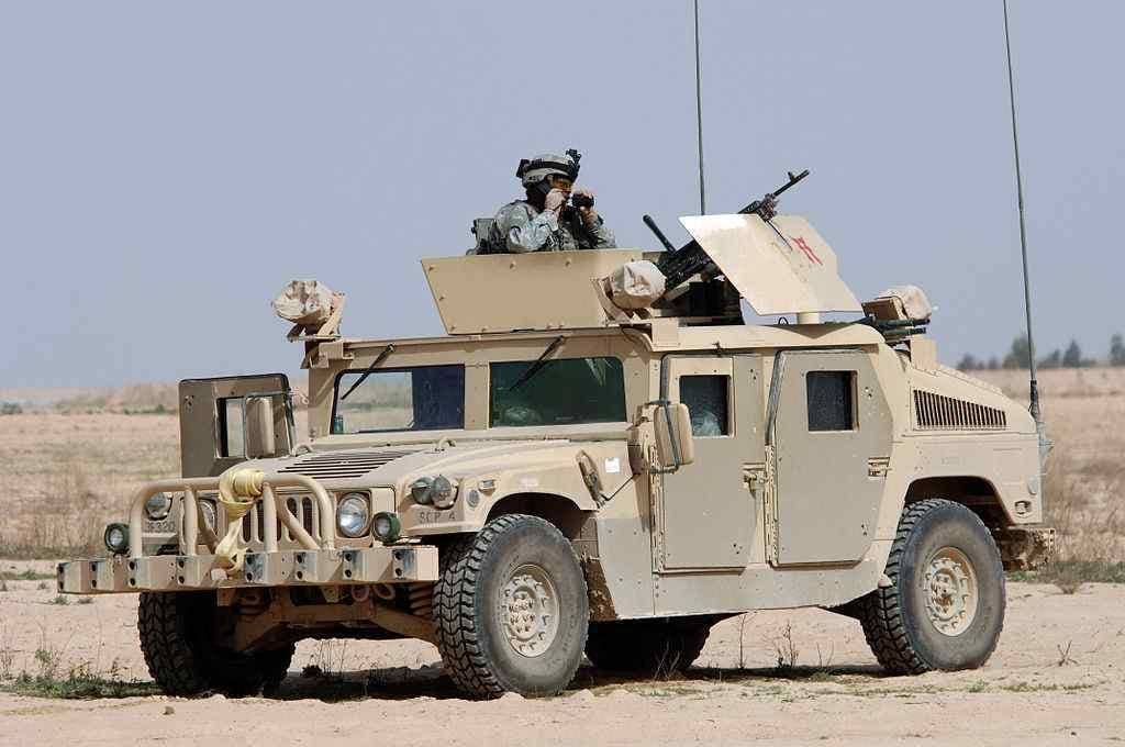 A U.S. Army HMMWV in Saladin Province, Iraq in March 2006. (Photo: U.S. Navy)