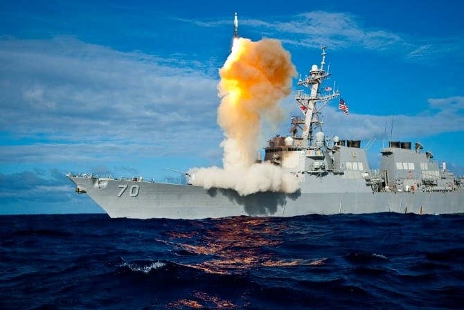 USS Hopper (DDG 70) fires a RIM-161 SM-3 missile in 2009. (US Navy photo)