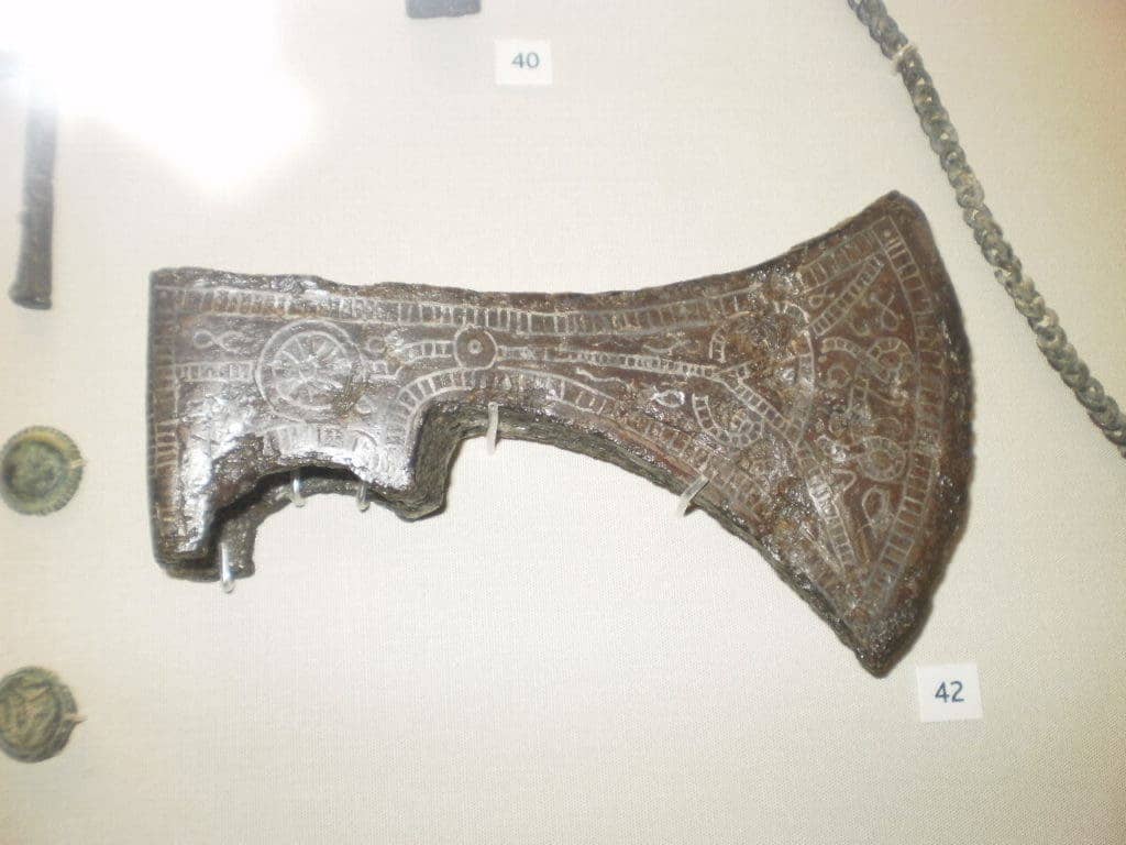 axe deadliest weapons of the crusades
