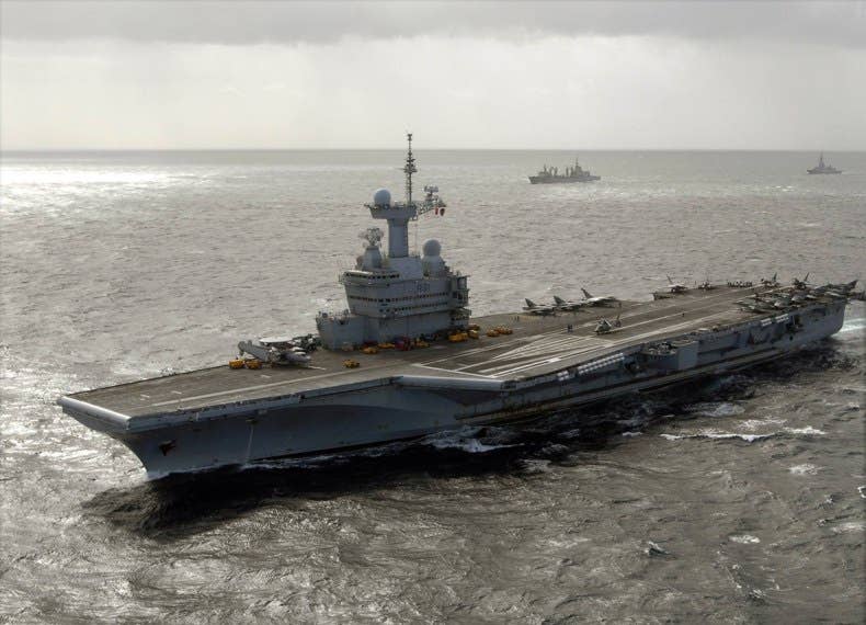 The French aircraft carrier Charles de Gaulle sails in 2009. (Photo: U.S. Navy