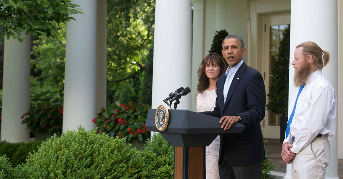 Former President Obama and Bowe Bergdahl's parents. Photo from the Obama White House Archives.