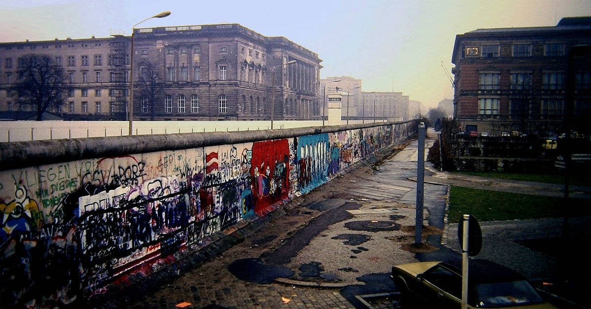 Berlin Wall, 1988. Photo from Wikimedia Commons.