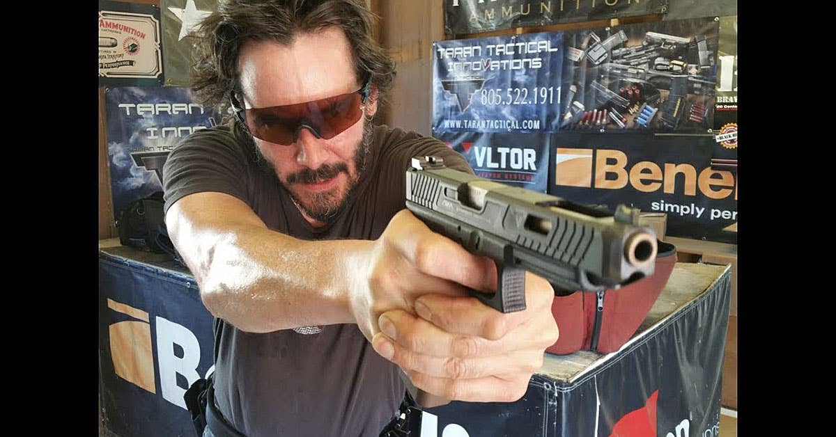 Video shows just how operator AF Keanu Reeves can be