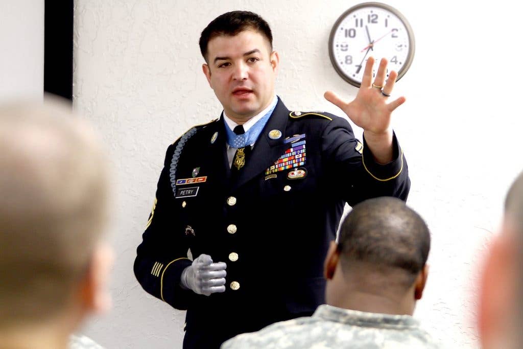 Sergeant First Class LEroy Petry, whose right han was amputated by a grenade. (US Army photo)
