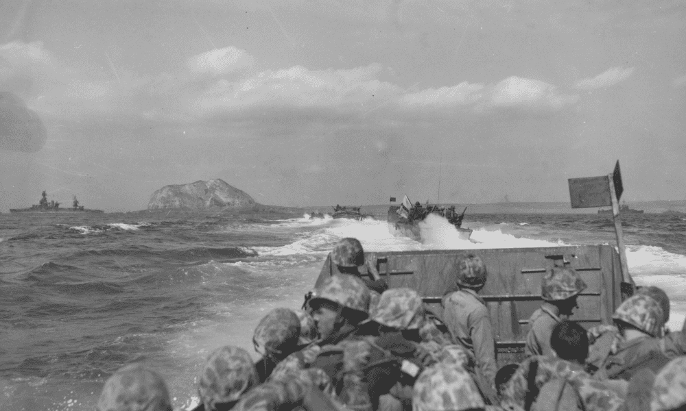 Marines heading to battle. (Image from Marine Corps Association)