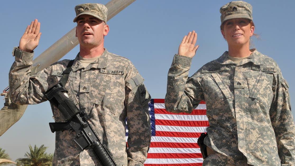 4 tips for dating your fellow military members