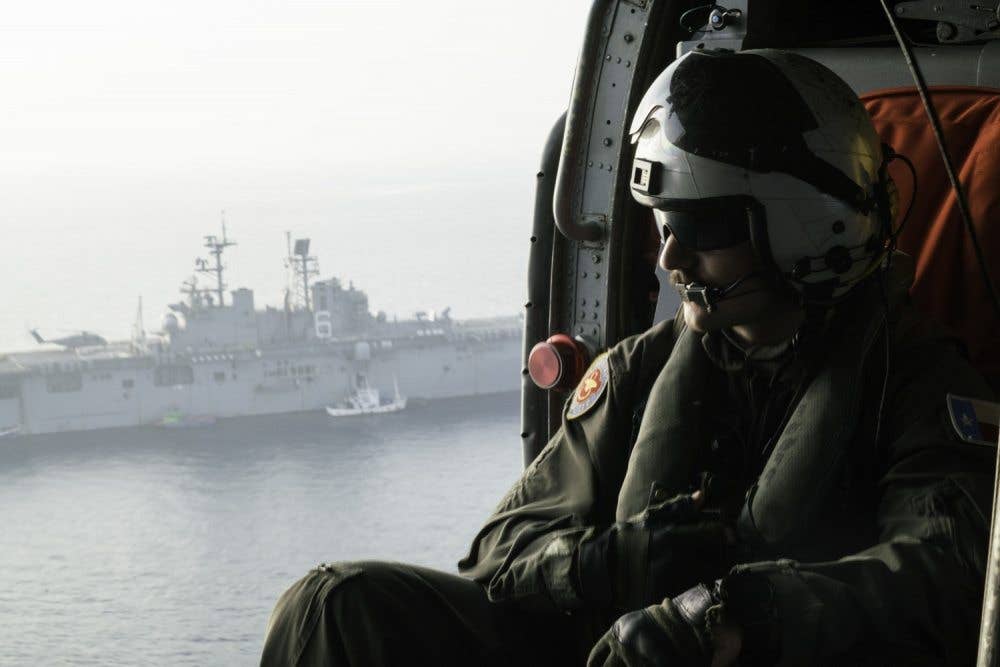 (U.S. Navy photo by Mass Communication Specialist Seaman Gavin Shields/Released)