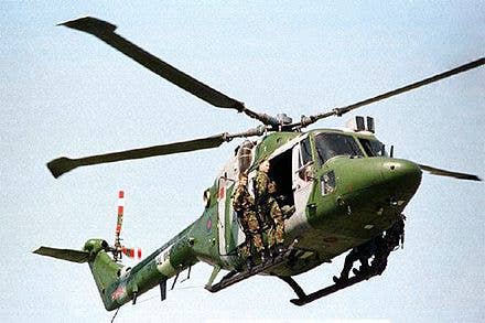 A Lynx AH.7 in utility helicopter mode, where it can haul eight troops. (DOD photo)
