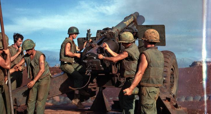 A 155 mm Howitzer similar to what Davis had in Vietnam.